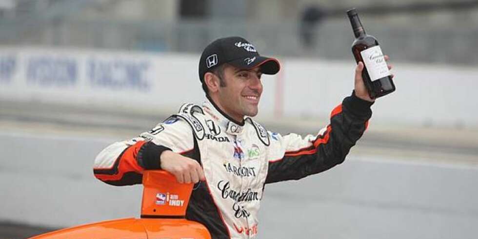 Dario Franchitti vant løpet. (Foto: Sutton) Dario Franchitti vant løpet. (Foto: Sutton)