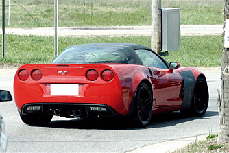 Corvette SS får et enda mer aggressivt utseende enn en standard-Corvette, og understellet er ytterligere finslipt for heftige kjøreegenskaper. Foto: Automedia Corvette SS får et enda mer aggressivt utseende enn en standard-Corvette, og understellet er ytterligere finslipt for heftige kjøreegenskaper. Foto: Automedia