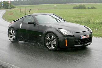 Proporsjonene stemmer heller ikke med dagens karosseri; denne bilen er mye lengre enn dagens modell. Foto: Automedia Proporsjonene stemmer heller ikke med dagens karosseri; denne bilen er mye lengre enn dagens modell. Foto: Automedia