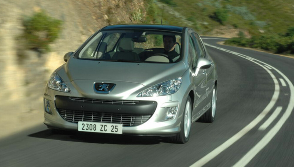 308 får en markant front, akkurat slik vi er blitt vant til å se nye Peugeot-er. 308 får en markant front, akkurat slik vi er blitt vant til å se nye Peugeot-er.