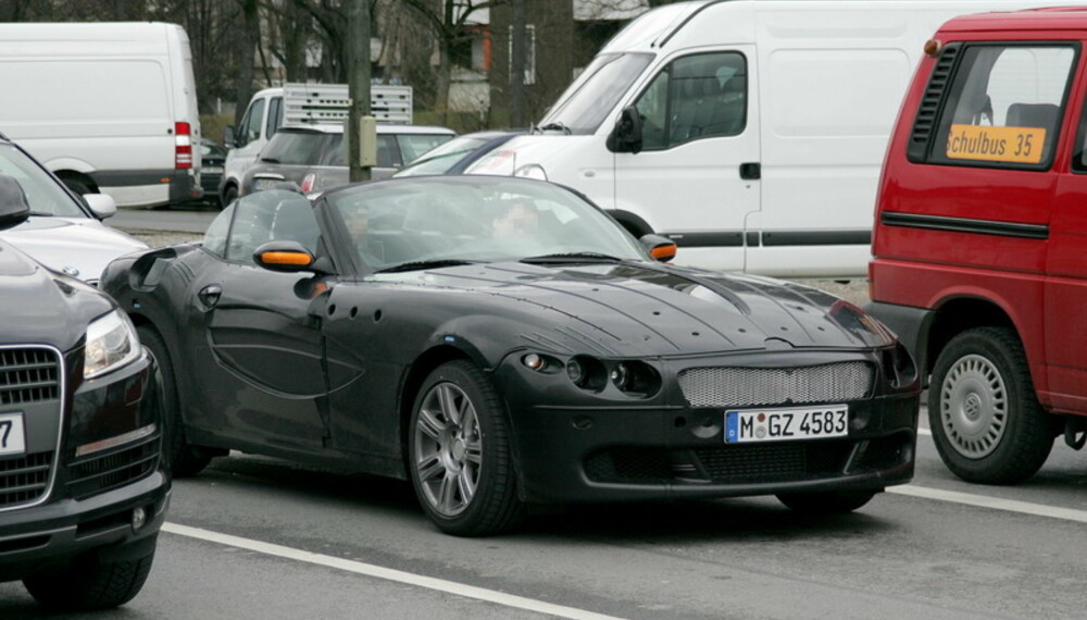 Roadsteren viser klare BMW-former, med konvekse og konkave linjer om hverandre. Foto: Automedia Roadsteren viser klare BMW-former, med konvekse og konkave linjer om hverandre. Foto: Automedia
