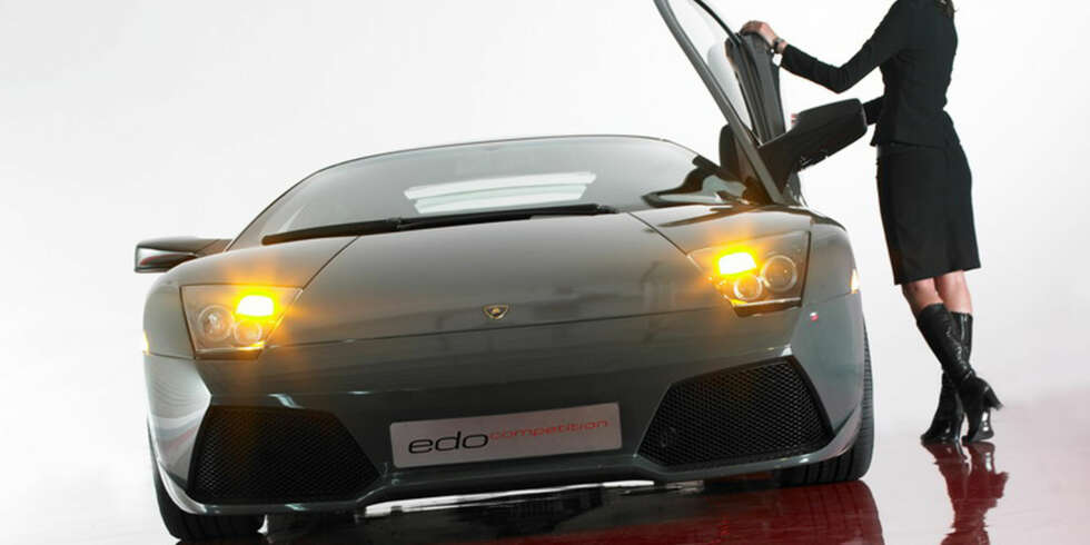 En Murciélago er en ekstrem bil. LP640 er Lamborghinis ansiktsløftede variant. Bilen er rett og slett perfeksjonert. En Murciélago er en ekstrem bil. LP640 er Lamborghinis ansiktsløftede variant. Bilen er rett og slett perfeksjonert.