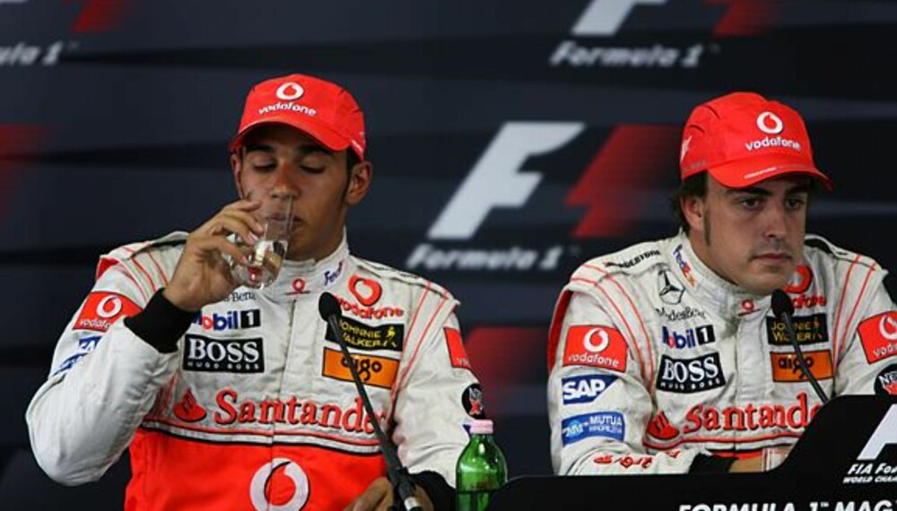 Forholdet mellom Lewis Hamilton (t.v.) og Fernando Alonso er på bristepunktet. (Foto: Sutton) Forholdet mellom Lewis Hamilton (t.v.) og Fernando Alonso er på bristepunktet. (Foto: Sutton)