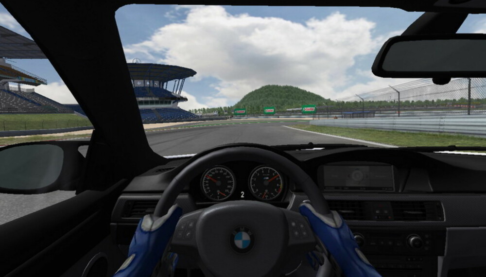 BMW gir deg muligheten til å få mange underholdende timers kjøring med den nye M3 - helt gratis. BMW gir deg muligheten til å få mange underholdende timers kjøring med den nye M3 - helt gratis.