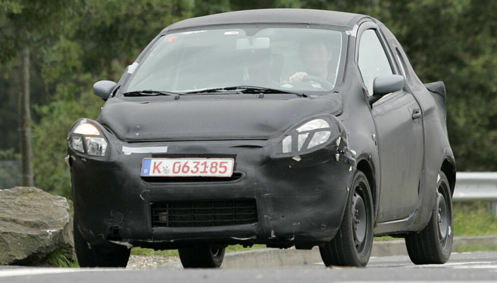 Selv om mye av basisen er den samme, skal Ford Ka bli en annerledes bil enn Fiat 500. Foto: Automedia Selv om mye av basisen er den samme, skal Ford Ka bli en annerledes bil enn Fiat 500. Foto: Automedia