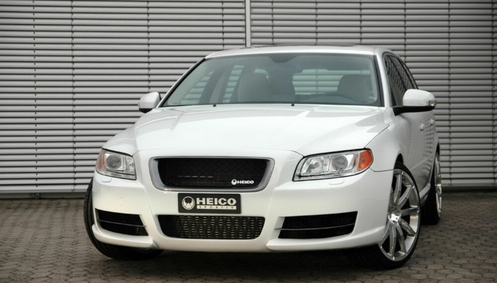 Med åpnere og lavere front blir V70 et par hakk mer sporty. Med åpnere og lavere front blir V70 et par hakk mer sporty.