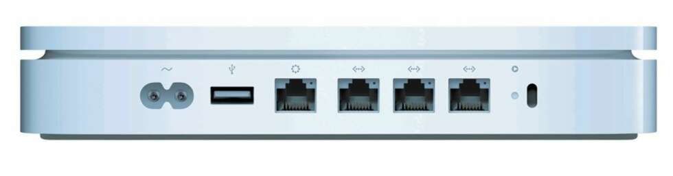 Fra venstre: «Strøm, USB, Internett/Wan, 3stk 1Gbit LAN og hull for Kensington-lås» Fra venstre: «Strøm, USB, Internett/Wan, 3stk 1Gbit LAN og hull for Kensington-lås»