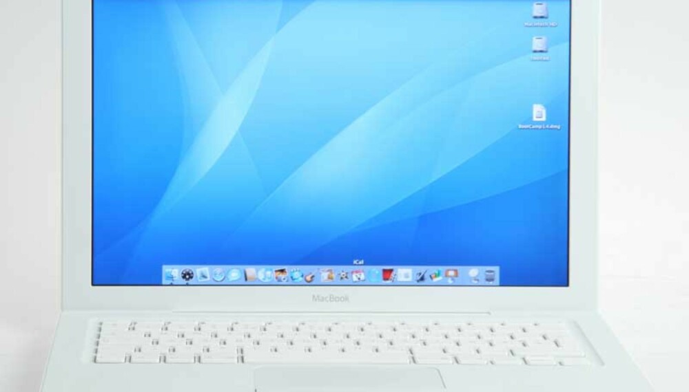 BLENDA-HVITT: Apple MacBook er så hvit at den nesten er blendende. BLENDA-HVITT: Apple MacBook er så hvit at den nesten er blendende.