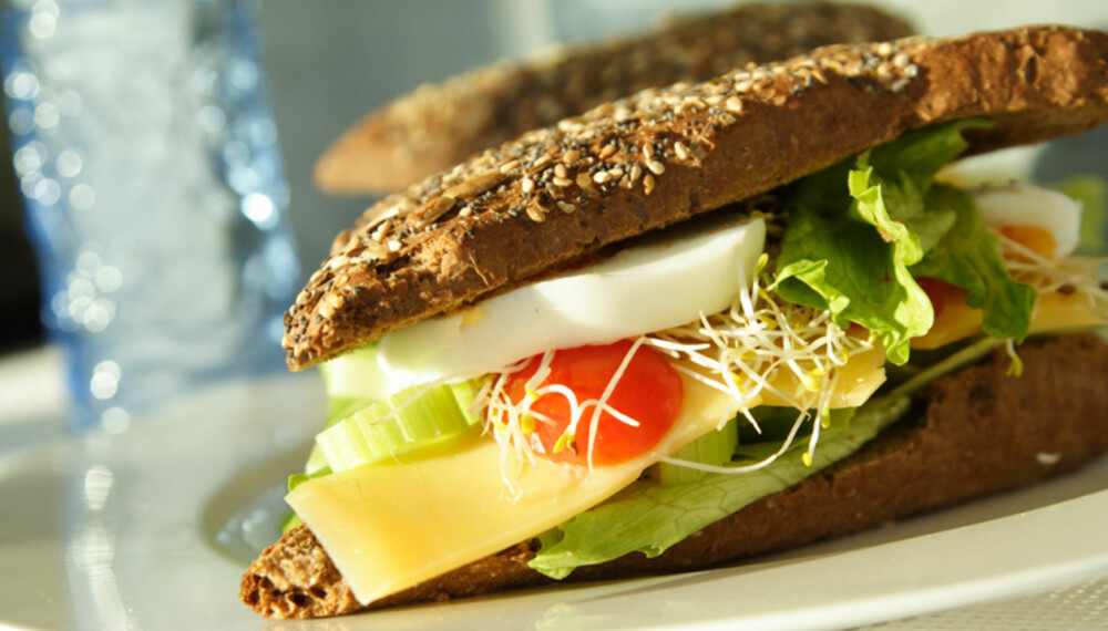 Sandwich er det nærmeste du kommer god mat ved pokerbordet - skal vi tro ryktene om sandwichens opprinnelse. Sandwich er det nærmeste du kommer god mat ved pokerbordet - skal vi tro ryktene om sandwichens opprinnelse.