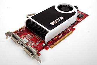 LIKE: Mange av kortene våre i testen har likheter og Asus EAX1950 Pro Crossfire har mange likheter med Sapphires Radeon-kort. LIKE: Mange av kortene våre i testen har likheter og Asus EAX1950 Pro Crossfire har mange likheter med Sapphires Radeon-kort.
