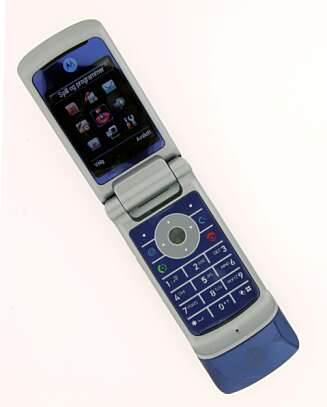 TREG: Bak det lekre ytre, skjuler det seg en telefon som kunne vært en smule kjappere i bruk. TREG: Bak det lekre ytre, skjuler det seg en telefon som kunne vært en smule kjappere i bruk.