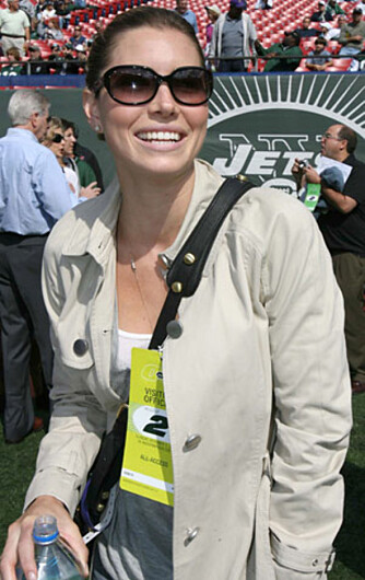 Jessica Biel med solbriller til hverdags. (Foto: WireImage/All Over) Jessica Biel med solbriller til hverdags. (Foto: WireImage/All Over)