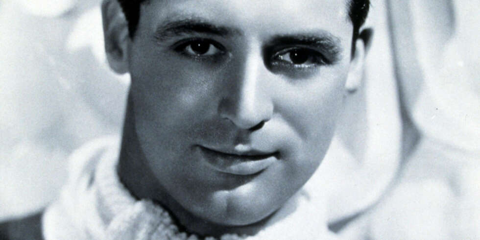 Briten Cary Grant var svært kjent for sine amerikanske filmer. Briten Cary Grant var svært kjent for sine amerikanske filmer.