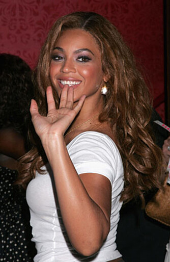 Beyoncé Knowles er heller ikke like sexy som Salma. (Foto: WireImage/All Over) Beyoncé Knowles er heller ikke like sexy som Salma. (Foto: WireImage/All Over)