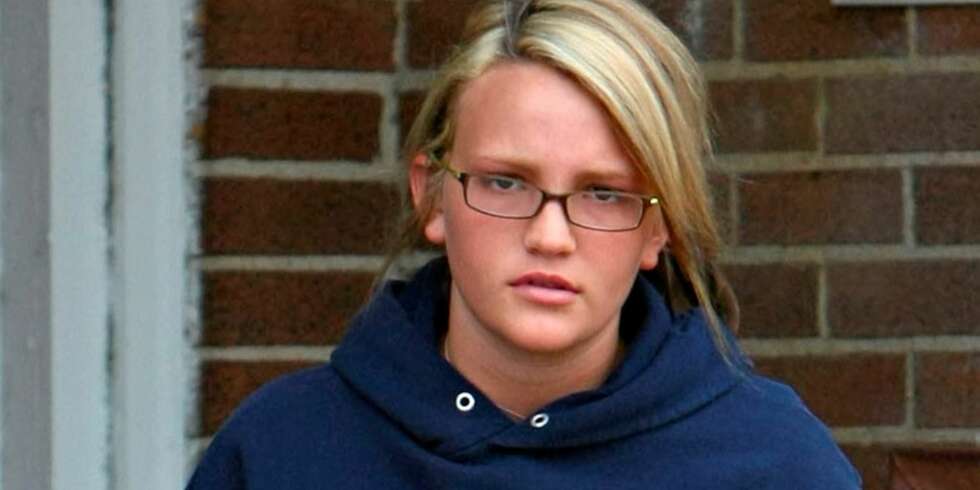 ALENE OM OMSORGEN: Jamie Lynn tar seg av datteren alene mens barnefaren er ute og fester. ALENE OM OMSORGEN: Jamie Lynn tar seg av datteren alene mens barnefaren er ute og fester.