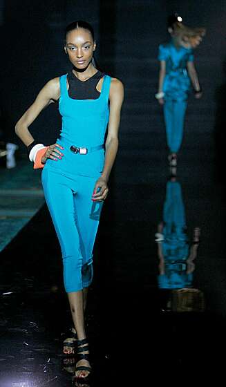 POPULÆR MODELL: Jourdan har hatt mange oppdrag siden hun ble oppdaget, her fra "The Julien Macdonald catwalk show" under London fashion weeki september i fjor POPULÆR MODELL: Jourdan har hatt mange oppdrag siden hun ble oppdaget, her fra "The Julien Macdonald catwalk show" under London fashion weeki september i fjor