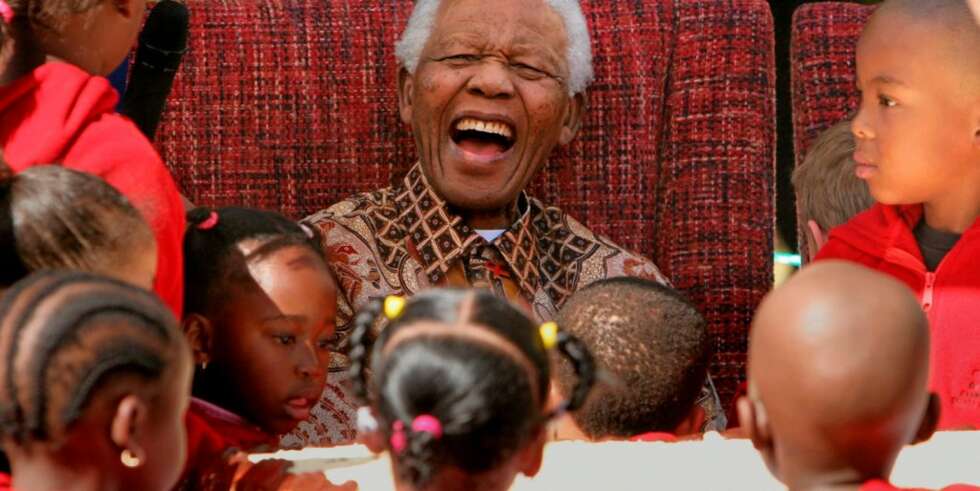 LANDSFADER: Mandela framståt mer og mer som en landsfader for det moderne, demokratiske Sør-Afrika. LANDSFADER: Mandela framståt mer og mer som en landsfader for det moderne, demokratiske Sør-Afrika.