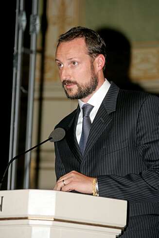 OPPTATT AV PSYKISK HELSE: Kronprins Haakon holder åpningstalen ved Norsk Psykiatrisk Forenings 100-årsjubileumsseminar. OPPTATT AV PSYKISK HELSE: Kronprins Haakon holder åpningstalen ved Norsk Psykiatrisk Forenings 100-årsjubileumsseminar.