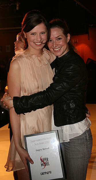 Dagny Norvoll sammen med designer Iselin Engan. Dagny Norvoll sammen med designer Iselin Engan.