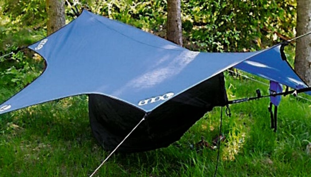 Med telttak spent over, sover du godt selv i regn.(Foto: Yngve Ask) Med telttak spent over, sover du godt selv i regn.(Foto: Yngve Ask)