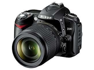 Nikon D90 får en oppløsning på 12,3 megapiksler og en lysfølsomhet som strekker seg opp til ISO 6400. Nikon D90 får en oppløsning på 12,3 megapiksler og en lysfølsomhet som strekker seg opp til ISO 6400.