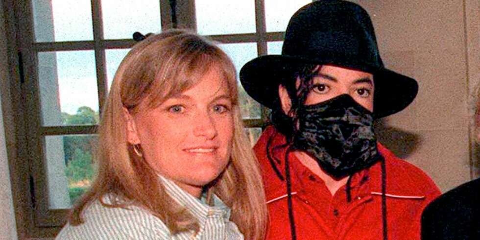GIFT: Michal var gift med Debbie Rowe i tre år, og fikk to barn sammen med henne. GIFT: Michal var gift med Debbie Rowe i tre år, og fikk to barn sammen med henne.