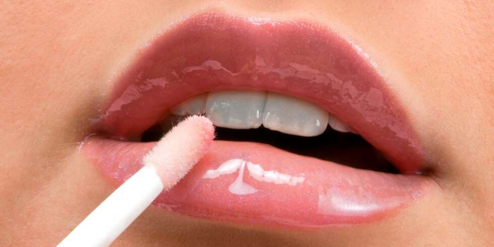 NATURLIG: Et hint av leppestift eller gloss er det lille ekstra som skal til for en naturlig makeup. NATURLIG: Et hint av leppestift eller gloss er det lille ekstra som skal til for en naturlig makeup.