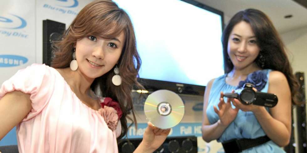 KINA UTFORDRER: Blu-ray får snart en kinesisk konkurrent. Bildet er fra en lansering av nye Blu-ray-spillere fra koreanske Samsung i vår. KINA UTFORDRER: Blu-ray får snart en kinesisk konkurrent. Bildet er fra en lansering av nye Blu-ray-spillere fra koreanske Samsung i vår.
