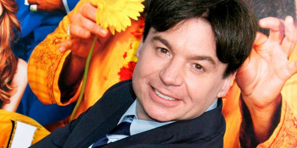 SKRIVER MANUS: Mike Myers skal visstnok allerede ha begynt å skrive på manuset til den fjerne "Austin Powers"-filmen. SKRIVER MANUS: Mike Myers skal visstnok allerede ha begynt å skrive på manuset til den fjerne "Austin Powers"-filmen.