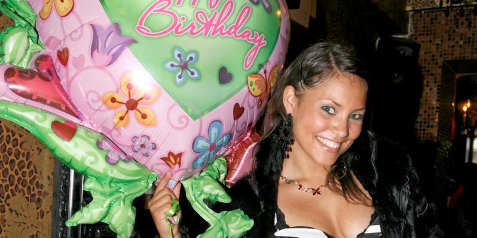 STORSTILT FEIRING: Mira Craig feiret 26-årsdag med familie, venner og kolleger. STORSTILT FEIRING: Mira Craig feiret 26-årsdag med familie, venner og kolleger.