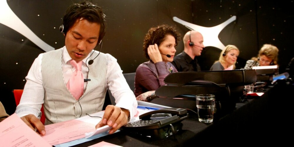 VELDEDIG: Christian trår til under NRKs TV-aksjon "Sammen for barn" i fjor. I bakgrunnen ser vi blant andre programleder Nadia Hasnaoui og Eli Hagen. VELDEDIG: Christian trår til under NRKs TV-aksjon "Sammen for barn" i fjor. I bakgrunnen ser vi blant andre programleder Nadia Hasnaoui og Eli Hagen.
