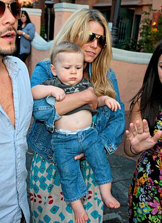 ØVELSE GJØR MESTER: Jessica Simpson låner en venninnes sønn. Snart blir hun tante, og kanskje også mamma? ØVELSE GJØR MESTER: Jessica Simpson låner en venninnes sønn. Snart blir hun tante, og kanskje også mamma?