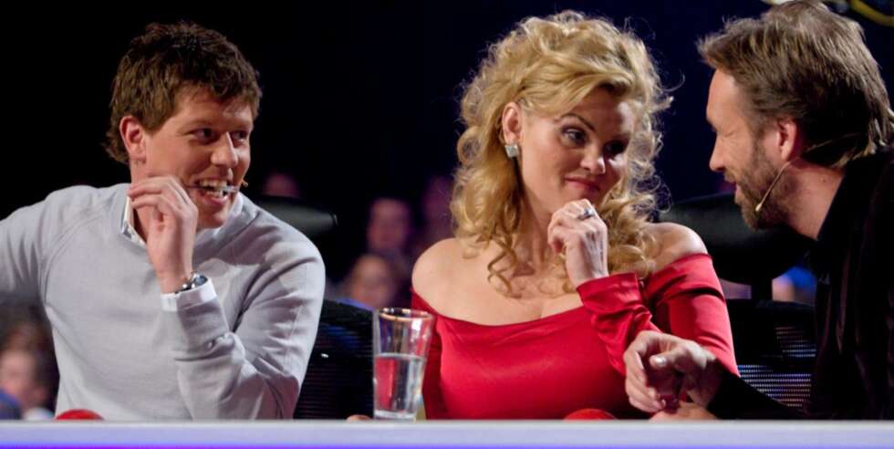 GJEMTE SORGEN: Få visste at Mia Gundersen nylig hadde mistet moren sin da hun var dommer i TV 2-programmet Norske talenter tidligere i år. Her sammen med de andre dommerne Jan Fredrik Karlsen og Thomas Giertsen. GJEMTE SORGEN: Få visste at Mia Gundersen nylig hadde mistet moren sin da hun var dommer i TV 2-programmet Norske talenter tidligere i år. Her sammen med de andre dommerne Jan Fredrik Karlsen og Thomas Giertsen.