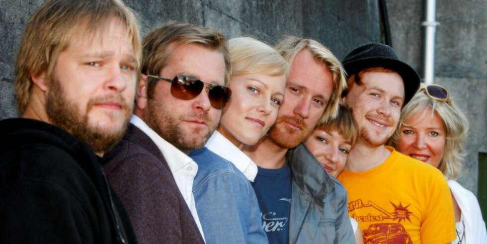 GALEHUS: Skuespillerne Jeppe Beck Laursen, Fridtjov Såheim, Ingrid Bolsø Berdal, Thorbjørn Harr, Andrea Bræin Hovig, Rolf Kristian Larsen og regissør Eva Isaksen fra filmen "De gales hus" GALEHUS: Skuespillerne Jeppe Beck Laursen, Fridtjov Såheim, Ingrid Bolsø Berdal, Thorbjørn Harr, Andrea Bræin Hovig, Rolf Kristian Larsen og regissør Eva Isaksen fra filmen "De gales hus"