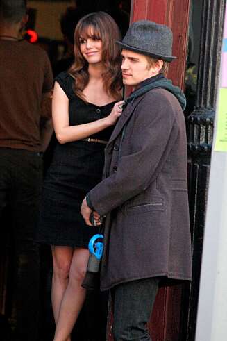 KJÆRESTER: Rachel Bilson og Hayden Christensen ble kjærester da de spilte i filmen "Jumper" sammen. KJÆRESTER: Rachel Bilson og Hayden Christensen ble kjærester da de spilte i filmen "Jumper" sammen.