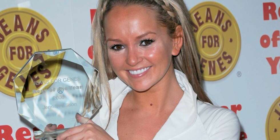 PRESTISJEPRIS: Jennifer Ellison dro i land prisen for "Årets rumpe" i Storbritannia. PRESTISJEPRIS: Jennifer Ellison dro i land prisen for "Årets rumpe" i Storbritannia.