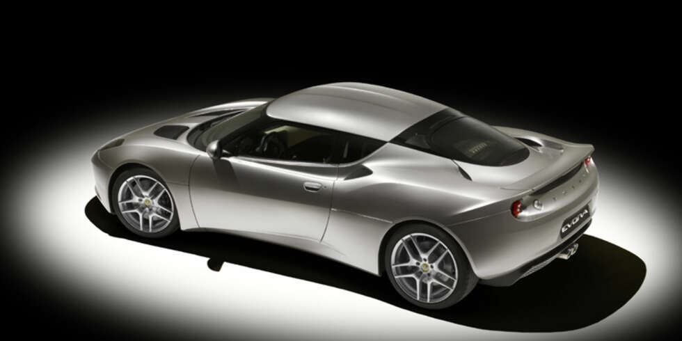 Lotus' siste kreasjon - Evora. Sannsynligvis også deres heftigste bil noensinne. Lotus' siste kreasjon - Evora. Sannsynligvis også deres heftigste bil noensinne.