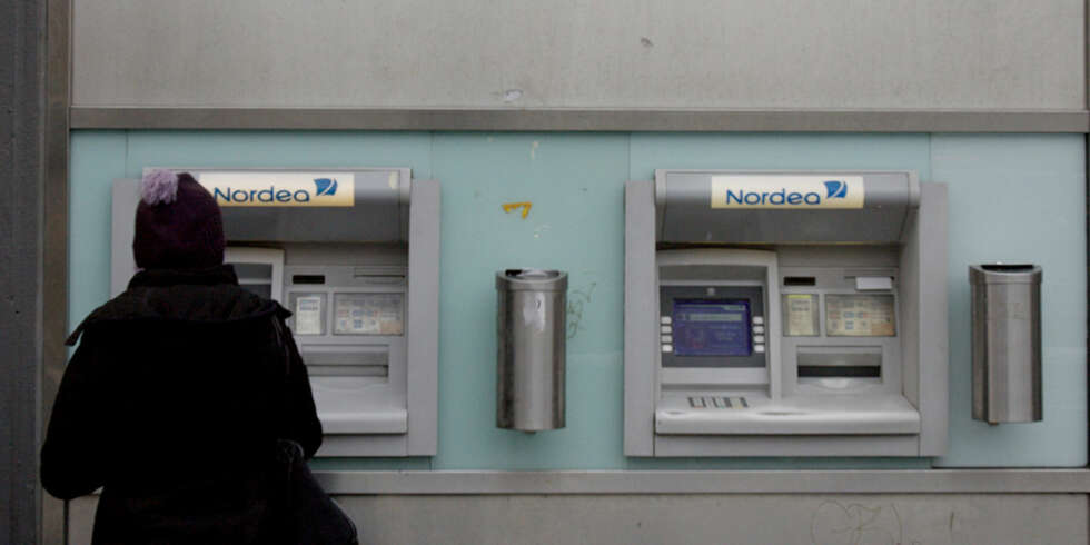 BADEN KOMMER: Kripos advarer om svindelbande som har spesialisert seg på å stjele informasjon fra minibankkort. BADEN KOMMER: Kripos advarer om svindelbande som har spesialisert seg på å stjele informasjon fra minibankkort.