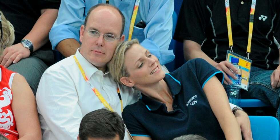 OFFISIELT PAR: Prins Albert og Charlene har offisielt opptrådt som et par over lengre tid. Her fra OL i Beijing i sommer. OFFISIELT PAR: Prins Albert og Charlene har offisielt opptrådt som et par over lengre tid. Her fra OL i Beijing i sommer.