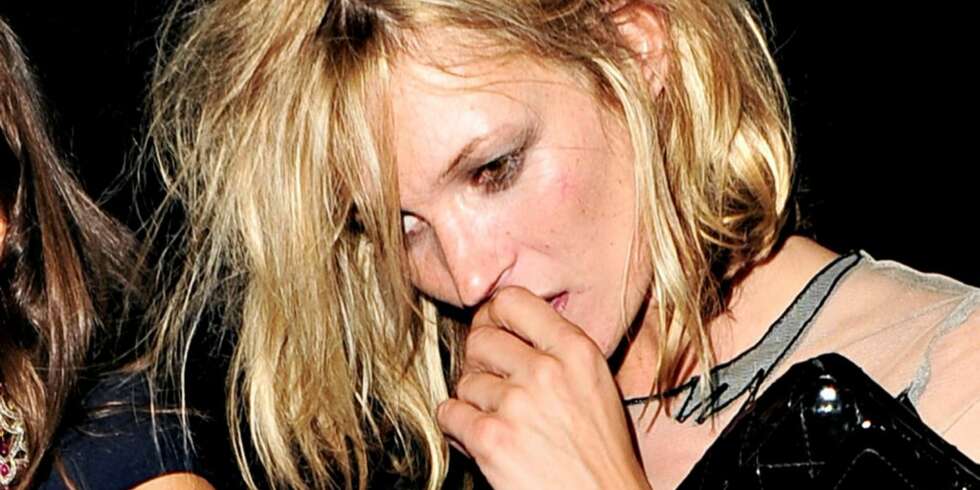 LEI SEG: Kate Moss skal ta bruddet med kjæresten Jamie Hince veldig tungt. LEI SEG: Kate Moss skal ta bruddet med kjæresten Jamie Hince veldig tungt.