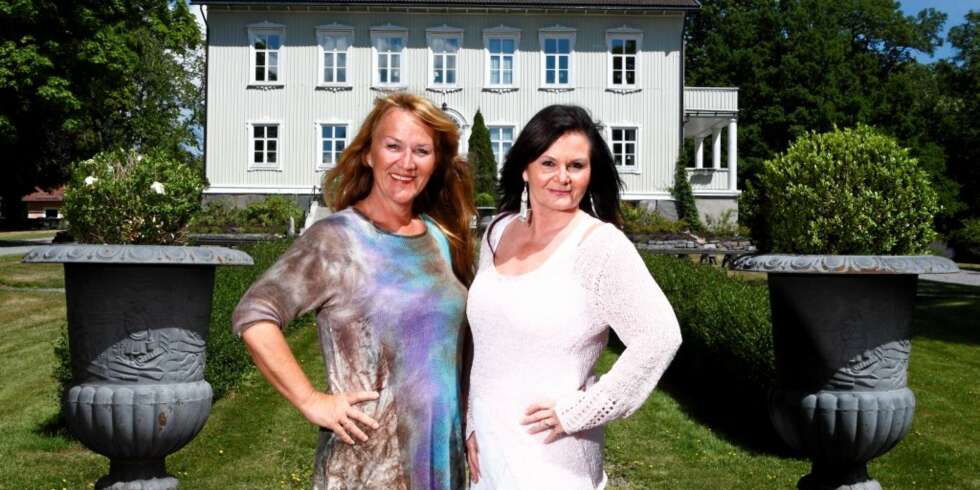 -Vi ønsker å gi slitne sjeler påfyll, sier Eli Rygg og Marianne Behn. -Vi ønsker å gi slitne sjeler påfyll, sier Eli Rygg og Marianne Behn.