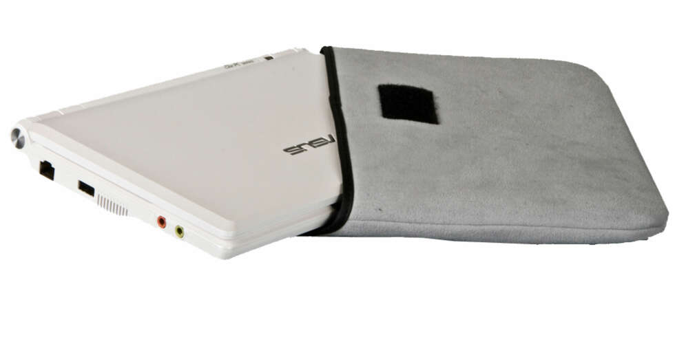EKSTRA: En søt liten bærefolder følger med, dette mener vi bør være standard på netbooks. EKSTRA: En søt liten bærefolder følger med, dette mener vi bør være standard på netbooks.