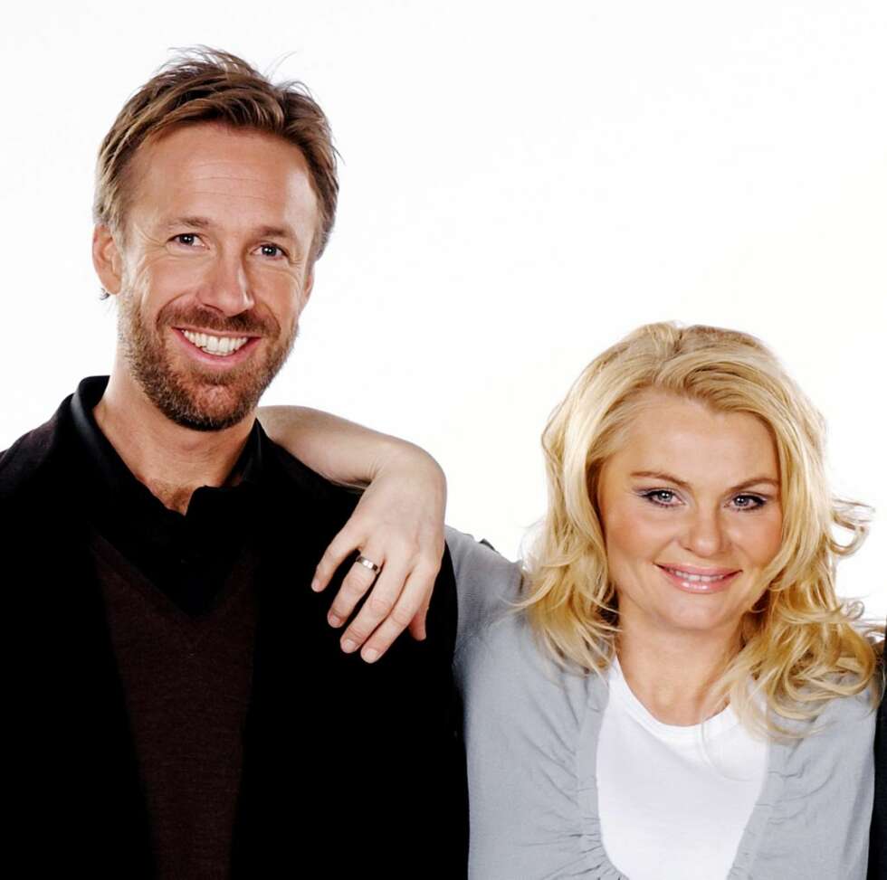 LITE LAND: Mia Gundersen, har sittet i «Norske Talenter»-juryen
sammen med «Torsdagsklubbens» Thomas Giertsen. LITE LAND: Mia Gundersen, har sittet i «Norske Talenter»-juryen
sammen med «Torsdagsklubbens» Thomas Giertsen.