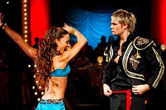 Gaute Ormåsen og Elena Bokoreva Wiulsrud danset paso doble til melodien The Spaniard that blighted my life. Gaute Ormåsen og Elena Bokoreva Wiulsrud danset paso doble til melodien The Spaniard that blighted my life.