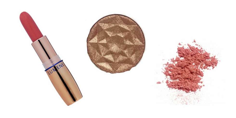NATURLIG: Lumene Premium beauty lipstick, pris: 139. L'Oréal Paris chrome shine, pris 92. I.D Bare Minerals Blush beauty, pris 298. NATURLIG: Lumene Premium beauty lipstick, pris: 139. L'Oréal Paris chrome shine, pris 92. I.D Bare Minerals Blush beauty, pris 298.