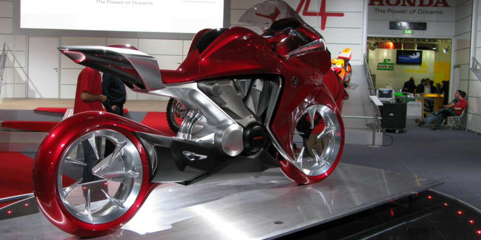 Honda V4 Revolution Honda V4 Revolution