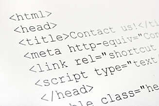 HTML: Når alle pakkene er samlet er nettsiden klar for å vises på skjermen. Dette skjer ved HTML eller HyperText Markup Language, som er et kodespråk man bruker for å lage nettsider. HTML: Når alle pakkene er samlet er nettsiden klar for å vises på skjermen. Dette skjer ved HTML eller HyperText Markup Language, som er et kodespråk man bruker for å lage nettsider.
