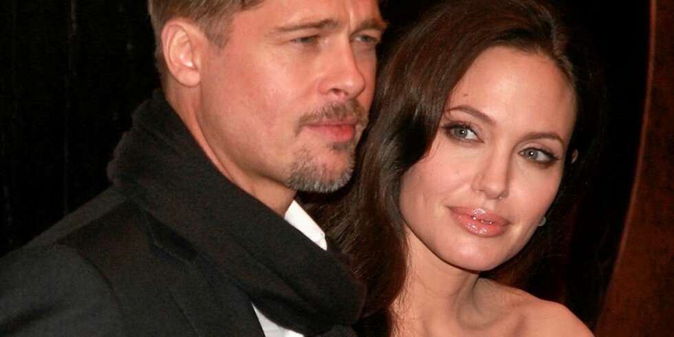 SKAL, SKAL IKKE: Angelina Jolie sier at hun kanskje gifter seg med Brad, fordi hun regner med at barna kommer til å forvente det. SKAL, SKAL IKKE: Angelina Jolie sier at hun kanskje gifter seg med Brad, fordi hun regner med at barna kommer til å forvente det.
