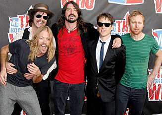 FOO FIGHTERS: Taylor Hawkins, Gaz Coombes, Dave Grohl, Chris Shiflett og Nate Mendel. Førstnevnte avslørte Dave Grohls graviditet sist gang. FOO FIGHTERS: Taylor Hawkins, Gaz Coombes, Dave Grohl, Chris Shiflett og Nate Mendel. Førstnevnte avslørte Dave Grohls graviditet sist gang.