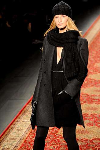 TREND 2: Lang jakke på catwalken for Hermes TREND 2: Lang jakke på catwalken for Hermes
